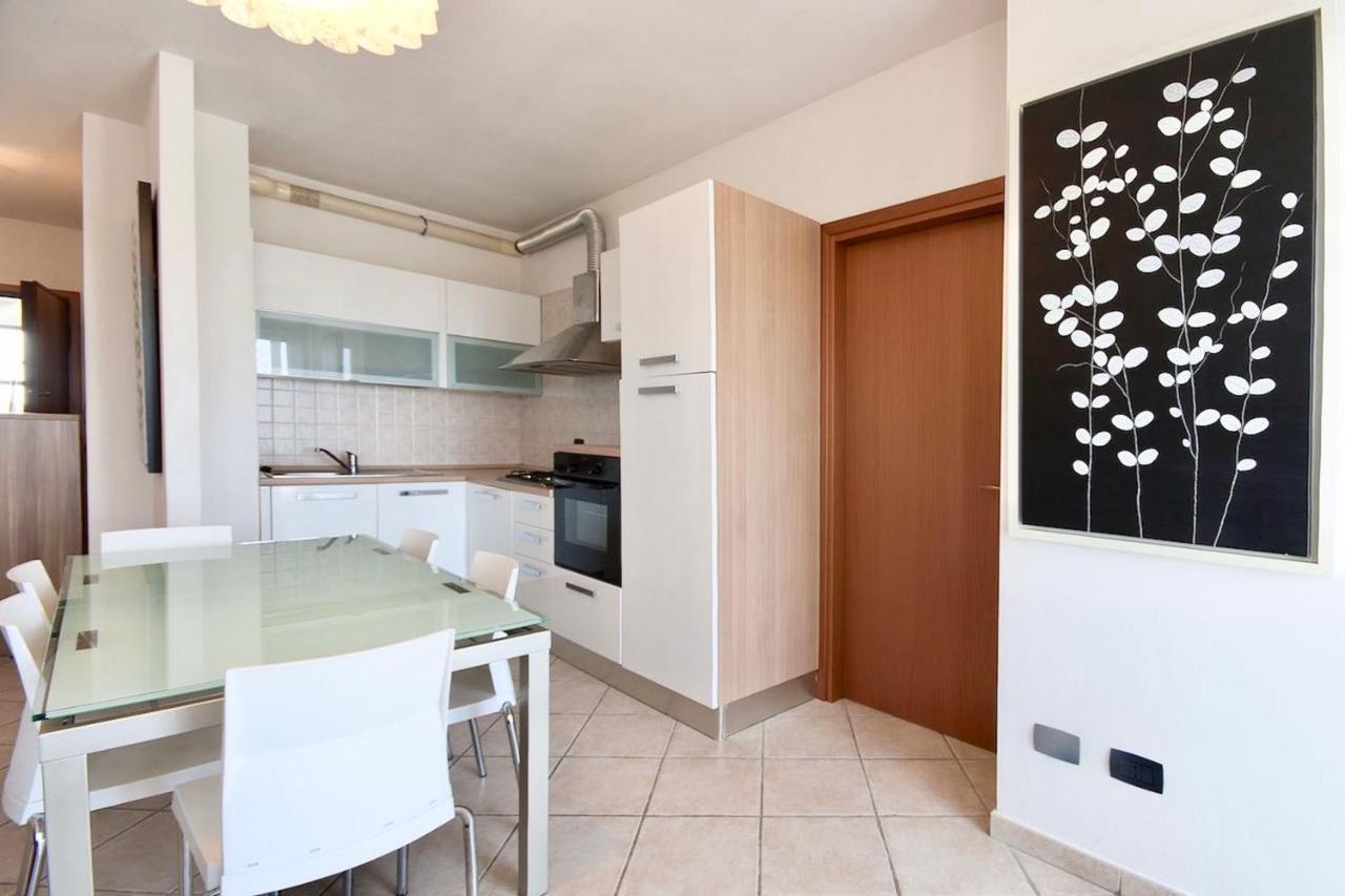 Isa-Apartments 4 Beds In Residence With Swimming-Pool In San Vincenzo, Just 600 Meters From The Sea Eksteriør bilde